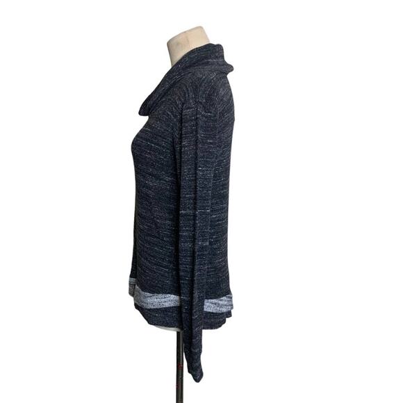 Laila Jayde Gray Turtle Neck Sweater Size XS - Picture 9 of 10